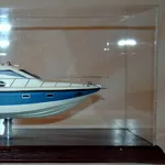 Сувенир - модель моторной яхты 