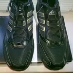 Продам новые мужские кроссовки Adidas