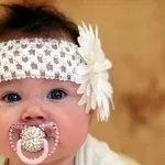 Инкрустация стразами swarovski пустышек и бутылочек в Украине