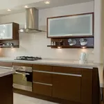 Кухни с натуральными фасадами под заказ