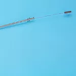 проводник для ретроградного введения катетора или дренажной трубки в уретру