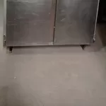 Холодильный шкаф с глухой дверью
