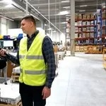 Вакансия на упаковку-сортировку-проверку продукции Amazon в Англии