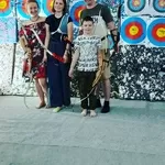 Сімейний відпочинок у Києві — стрільба з лука для дітей і дорослих