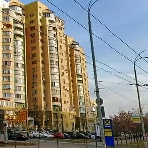 Продам 4к квартиру на Оболони Героев Сталинграда 22