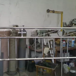 Проектируем,  изготавливаем,  монтируем- оградки,  кресты.