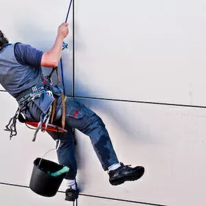 Высотная мойка окон-мойка фасадов-мойка рекламы