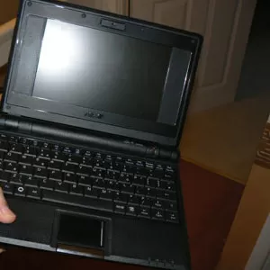 Продам нетбук Asus Eee Pc 4G,  1, 5часа.