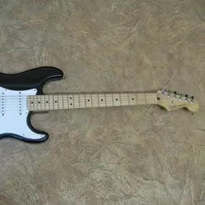 Продам Fender Standard Stratocaster HSS(Mexico 2003)