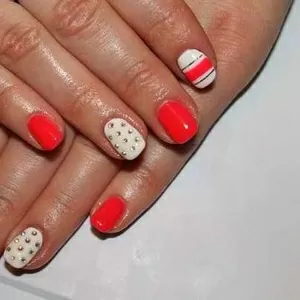 Маникюр и покрытие гель-лаком 200 грн