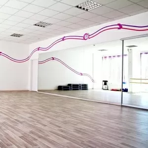 Сдам в аренду танцевальный зал,  зал для фитнеса,  йоги,  пилонный зал