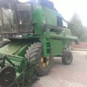 Комбайн JOHN DEERE