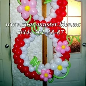 Воздушные шарики на 8 Марта в Киеве,  фигуры из воздушных шаров.