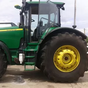 Колісний трактор JOHN DEERE 8530