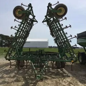 Культиватор захват 13 м  John Deere 980 со стойками JD 2210  