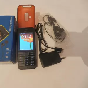 Мобильный телефон Nokia 220