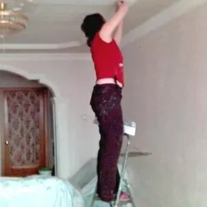 Поклейка обоев недорого Киев 