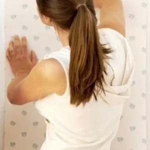 Поклейка шпалер Київ Професійно