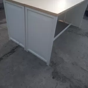 Продам великий міцний стіл б/у. 