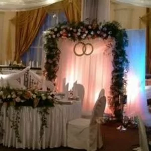 Прокат свадебных арок и чехлов,  оформление залов.