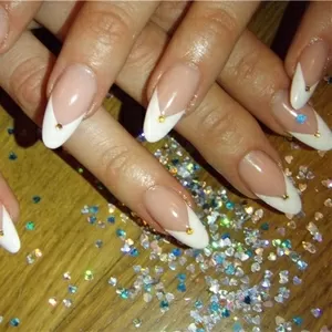 Наращивание ногтей гелем