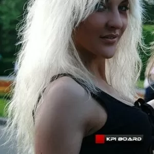 ПРЕДЛАГАЮ УСЛУГИ ПАРИКМАХЕРА КИЕВ