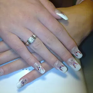 Наращивание ногтей