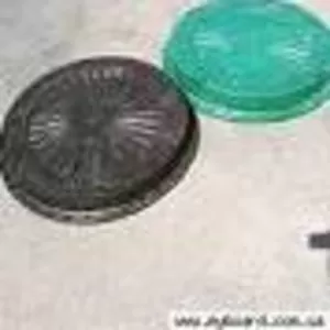 Продам люки канализационные (железо,  пластмасса). Цена от 250 грн.