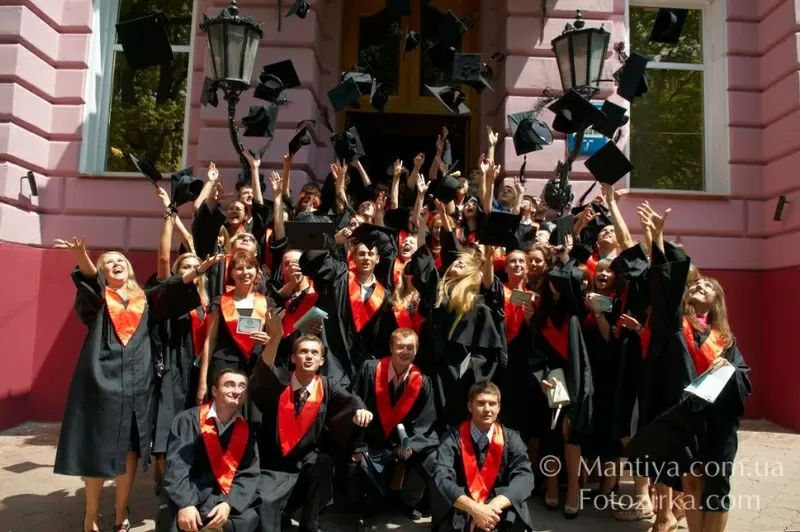 Прокат мантий. Академические мантии напрокат. Мантия. Мантії 3