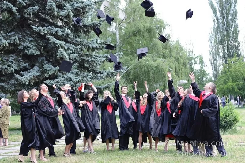 Прокат мантий. Академические мантии напрокат. Мантия. Мантії 5