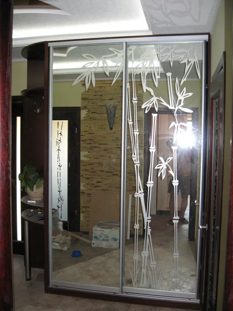 Шкафы купе угловые, встроенные, кухни на заказ, окна, кухонные уголки