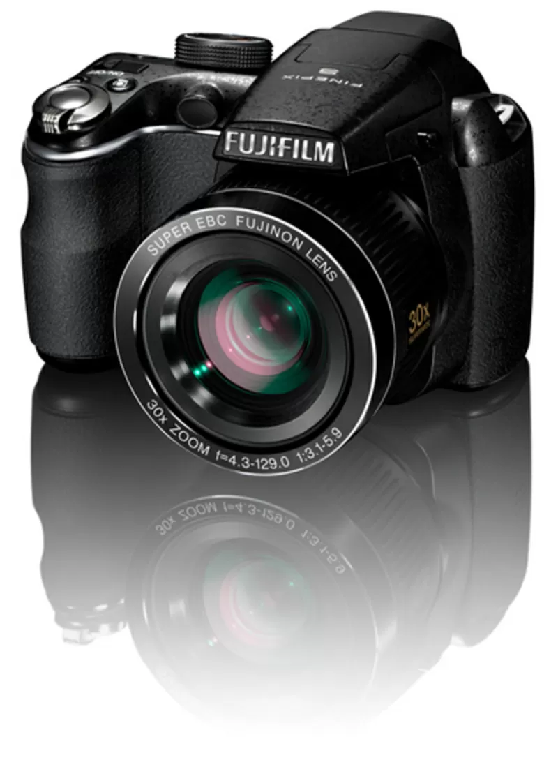 Fujifilm FinePix S4000. 14МП фотокамера