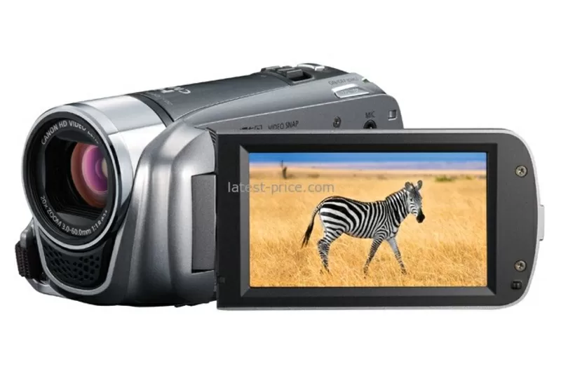 Canon VIXIA HF R200. Имеет два SDXC-слота на 64 Гб  