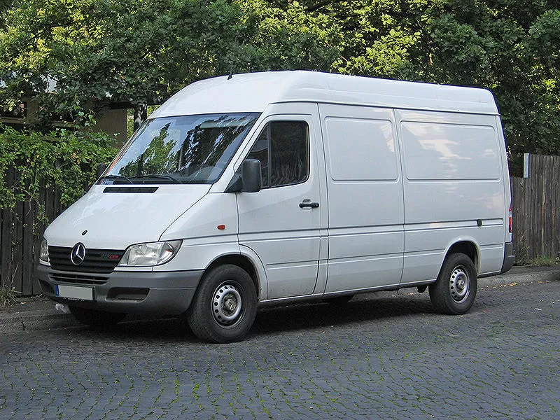 ГРУЗОВЫЕ ПЕРЕВОЗКИ MERCEDES Sprinter