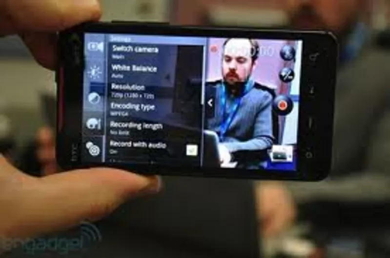 HTC EVO 4G NEW (белый и черный)  3