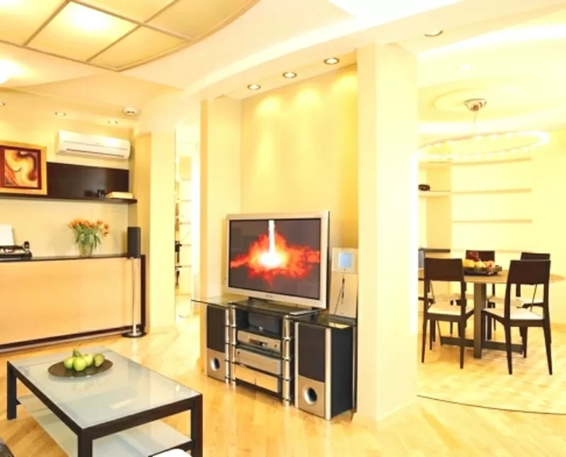 Поклейка обоев-15грн Киев Беспесчанка