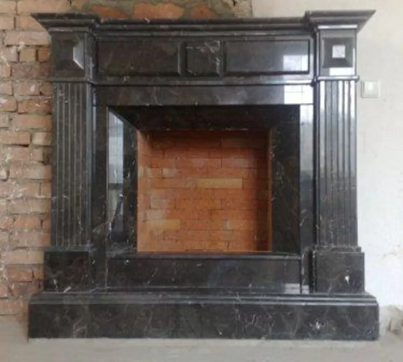 Камин из мрамора в интерьере.Киев. 4