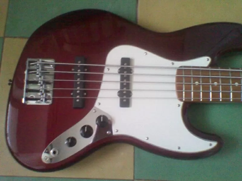 Бас гитара Fender Jazz Bass(5-ти струнный)пассив.(Mexico)т.0677631193 7