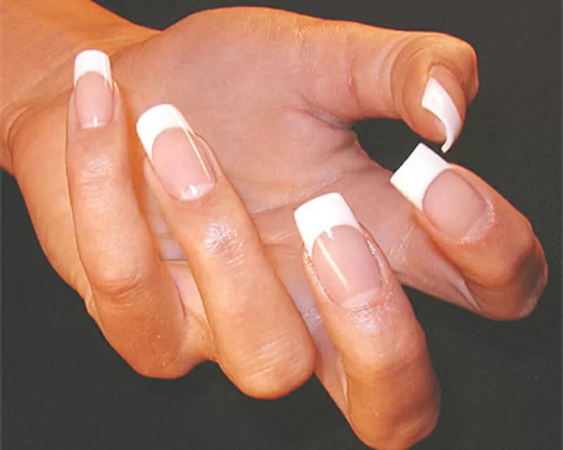 Маникюр, педикюр, наращивание ногтей.