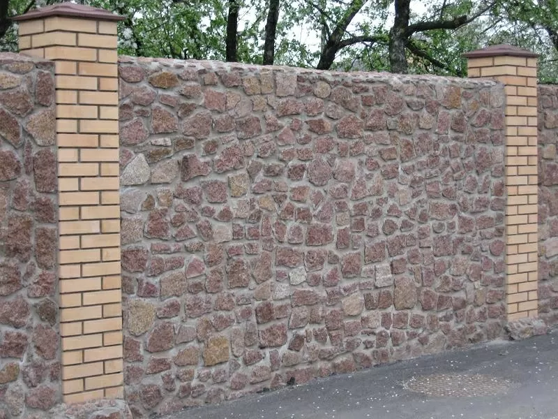 Заборы,  ограждения бетонные,  профильные,  каменные,  сетка-рабица,  воро  3