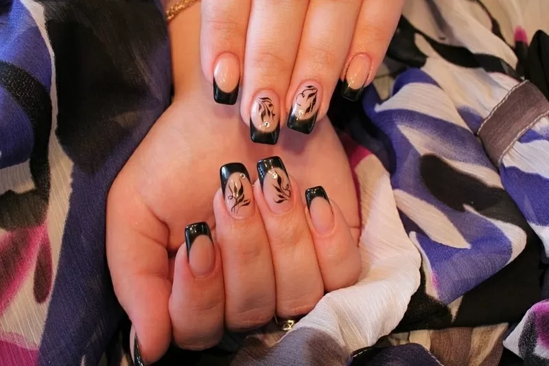 Наращивание ногтей и ресниц высококачественными материалами