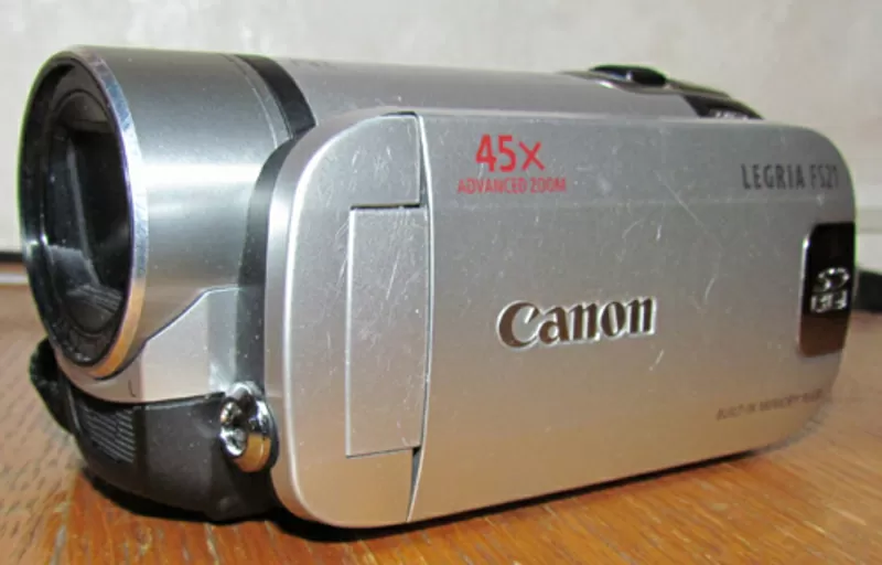 Продам видеокамеру Canon LEGRIA FS21