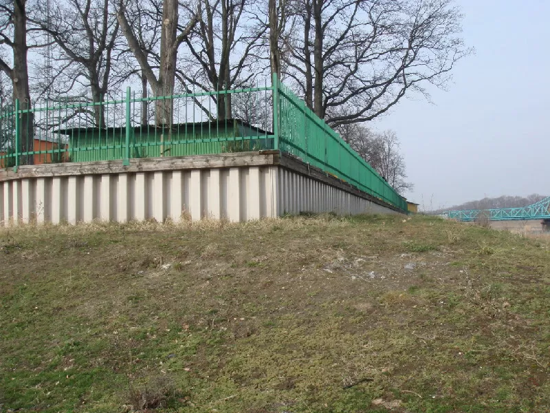 Укрепление берегов шпунтом ПВХ,  Монтаж подпорных стен,  Шпунт ПВХ 2