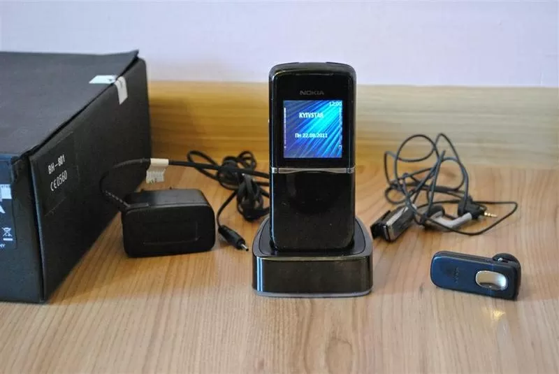 Продам СРОЧНО Nokia 8800 Sirocco black