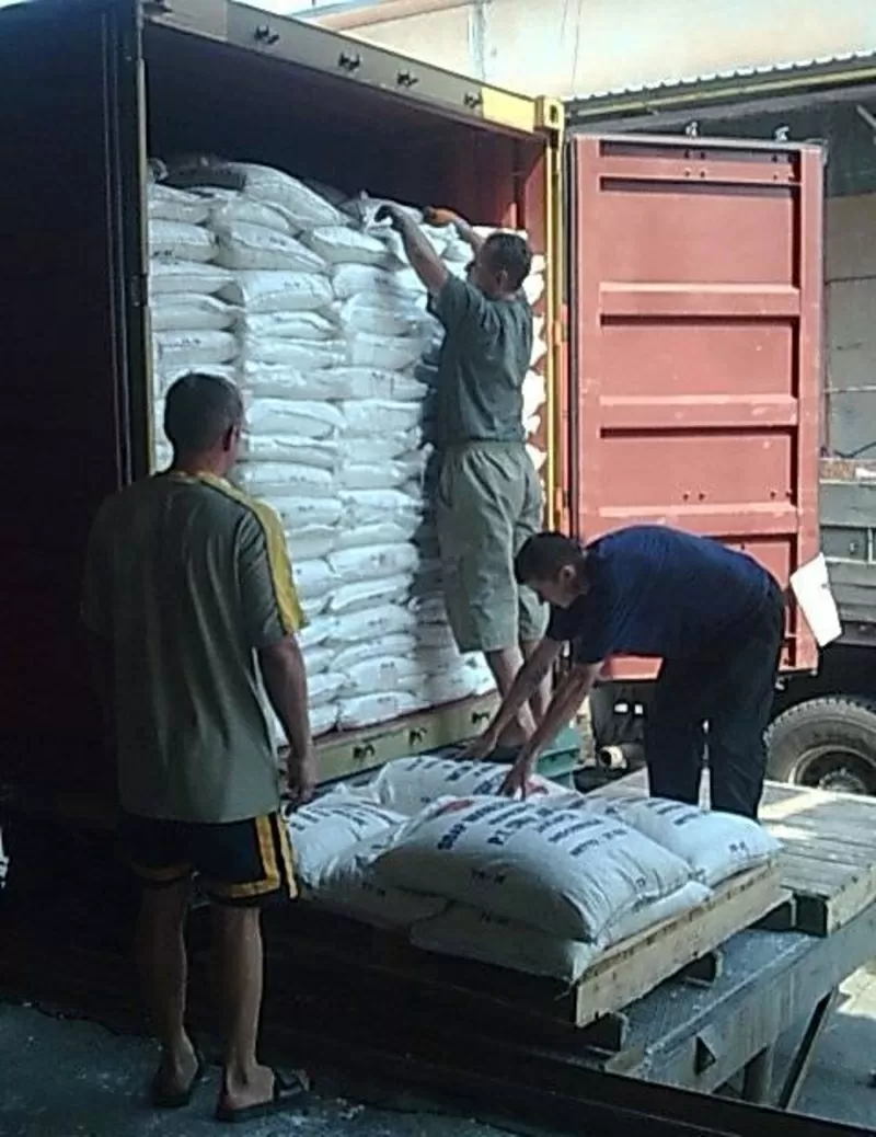 Всё разгружающие ГРУЗЧИКИ !