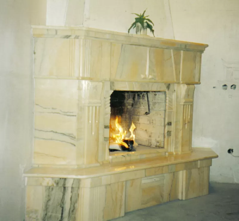 Камин из мрамора.Камин мрамор Киев.Камин мраморный. 3
