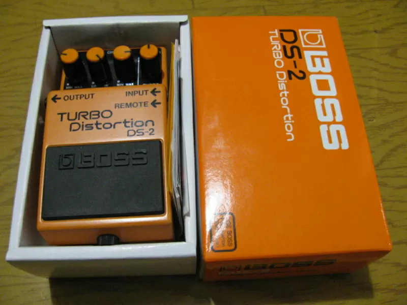 Продам педаль Boss DS-1,  FS-5L,  RC-2,  СЕ-3 2