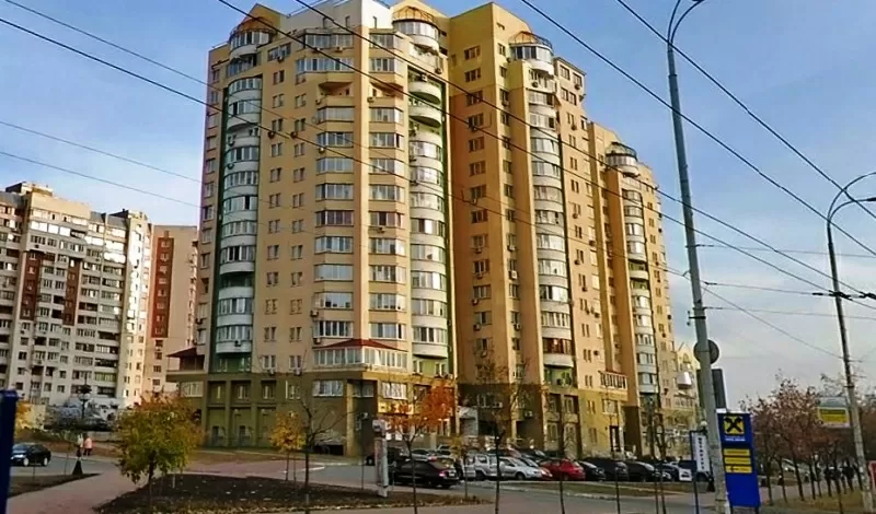 Продам 4к квартиру на Оболони Героев Сталинграда 22