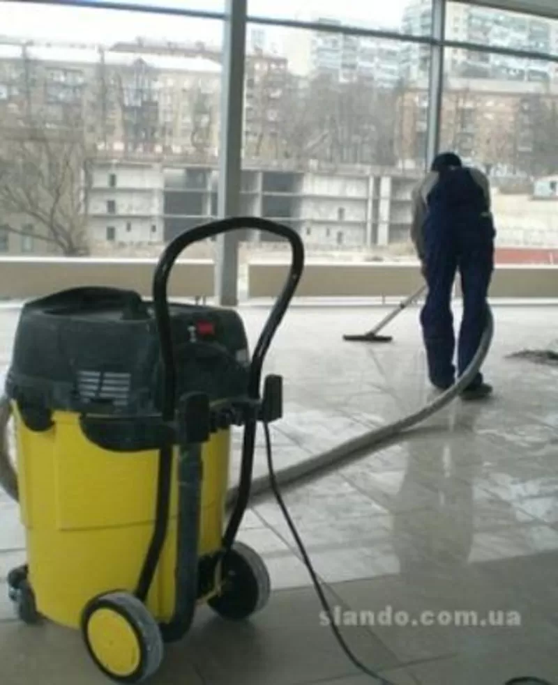 Уборка помещения после ремонта. Послестроительная уборка. Мойка окон