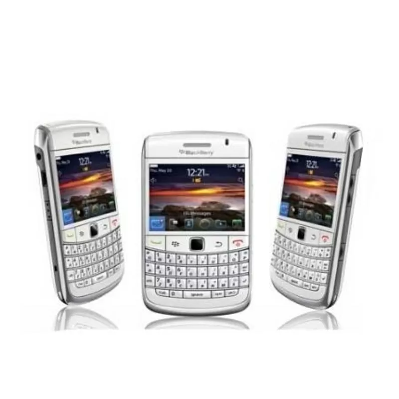 BlackBerry Bold 9780 White 3